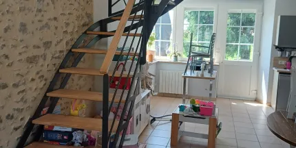 Escalier double limons ajoures 1/4 tournant Laquage ral 2100 sable marches en chêne 53600 ST GEMMES LE ROBERT
