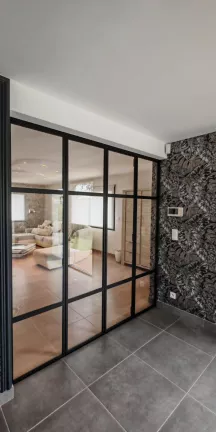 Porte verrière en acier Laquage ral 9005 FT 53950 LOUVERNE